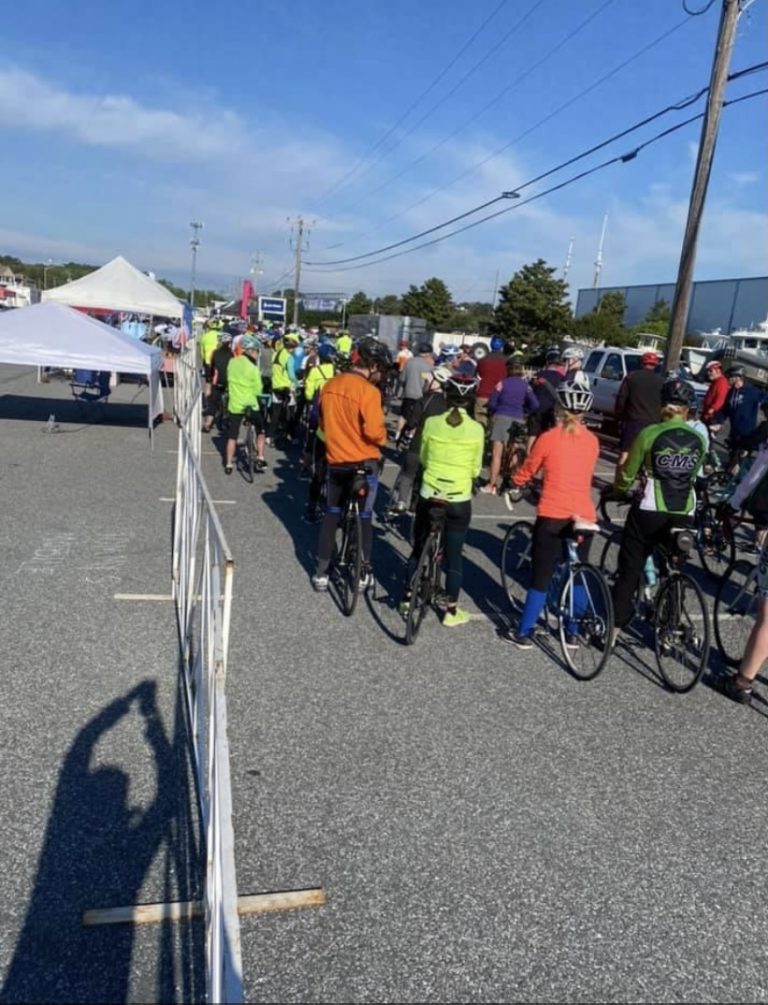 bike fest participants at start line